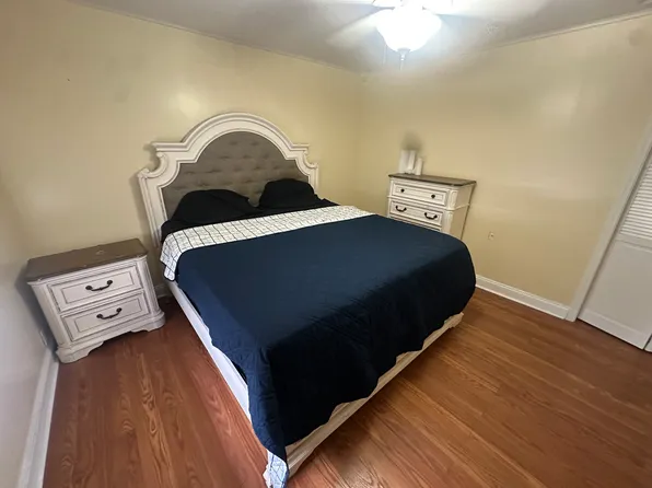 (undisclosed Address), Merrillville, IN 46410