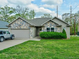 578 Cherokee Rd, Lake Ozark, MO 65049