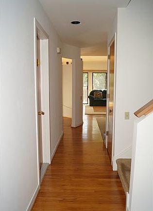 2 story entrance foyer
