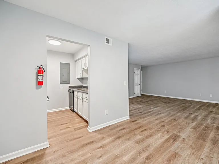 Virginia Creek Apartments — Photo 16