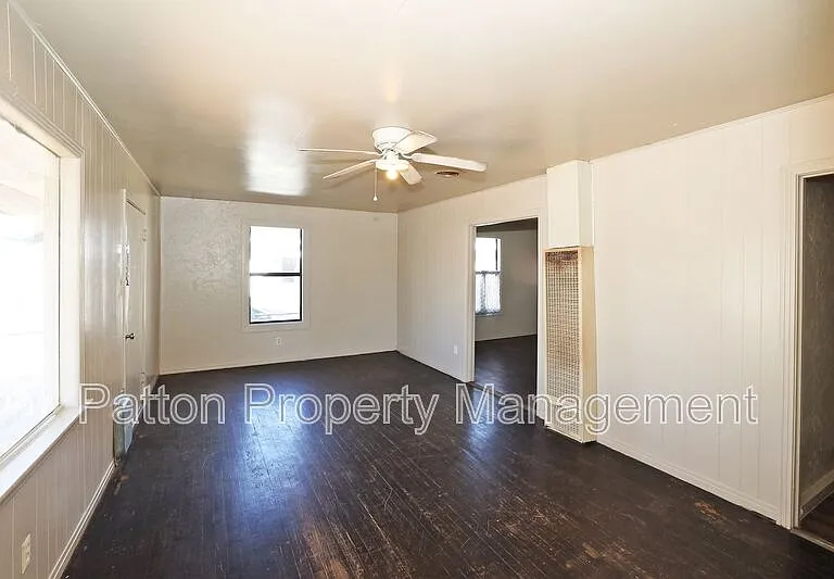 106 N Virginia St — Photo 14