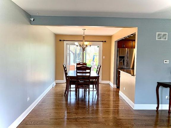 5th image of 10643 S Lori Ln
