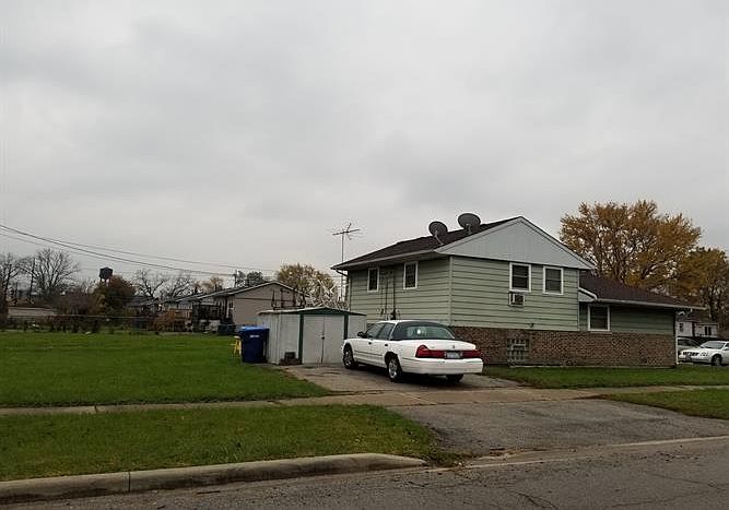2nd image of 14301 Winchester Ave