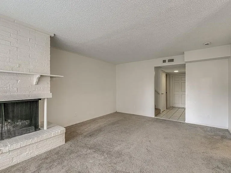 2023 Ct Pl — Photo 3