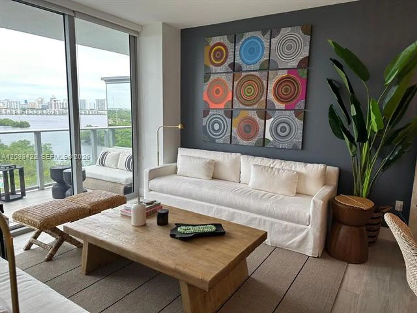 16385 Biscayne Boulevard Cu — Photo 1