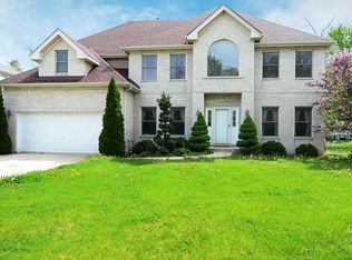 9013 Kearney Rd, Darien, IL 60561