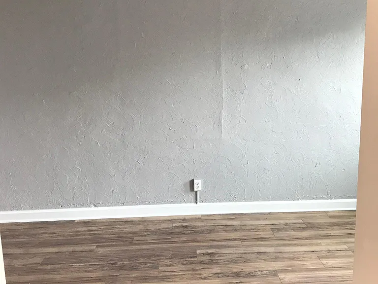 401 S Main St #4 — Photo 10