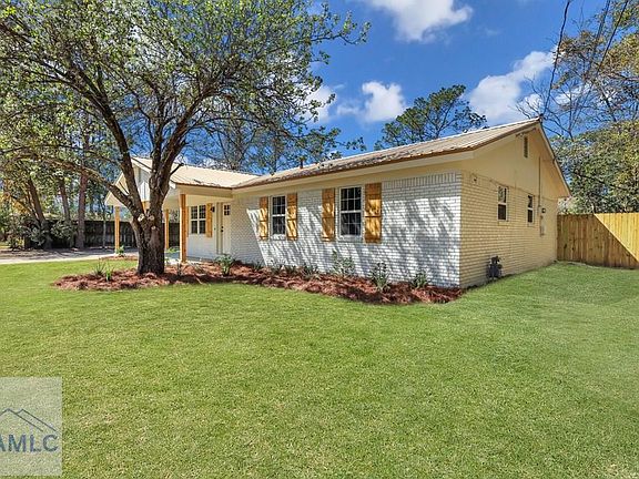 4th image of 706 Oak Villa Dr