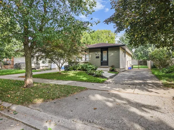 38 Stroud Cres, London, ON N6E 1Z6