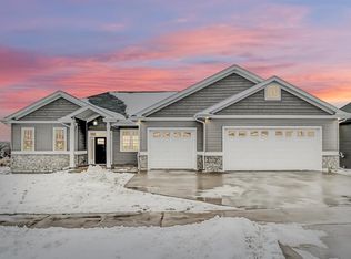 2016 Damascus Trl, Cottage Grove, WI 53527
