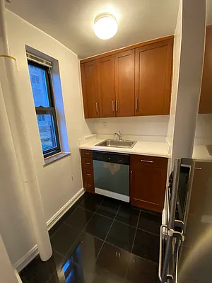 Rented by Douglas Elliman | media 16