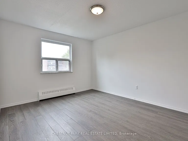 900 Glen St #409 — Photo 27