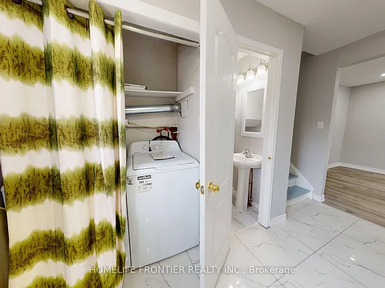337 Hansen Rd N #UPPER — Photo 11