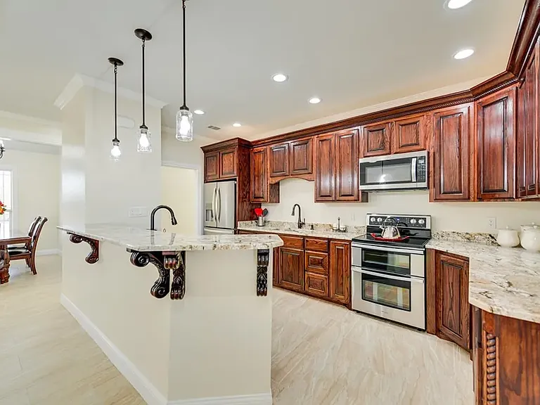 8408 W Larry Ln — Photo 21