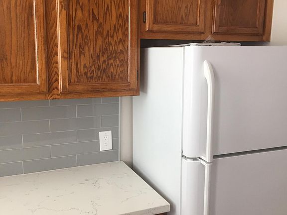 5th image of 864 Grand Ave