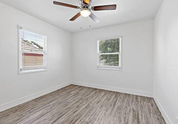 5th image of 469 Thornally Dr #1