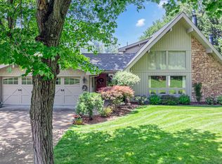 2 Pleasant Grove Dr, Beaver Falls, PA 15010