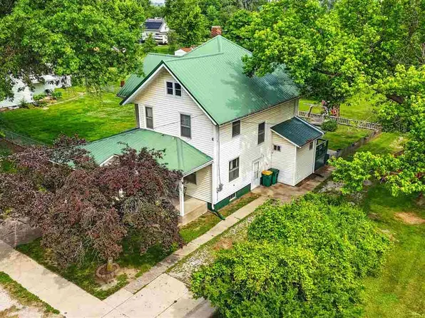 301 W Fountain St, Brighton, IA 52540