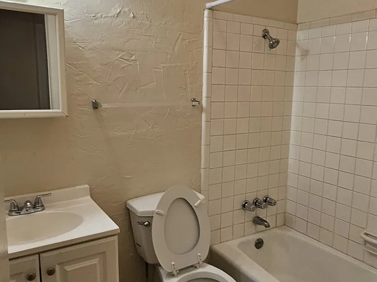 7205 Merry Ln — Photo 15