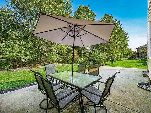 4th image of 7289 Saddlewood Dr