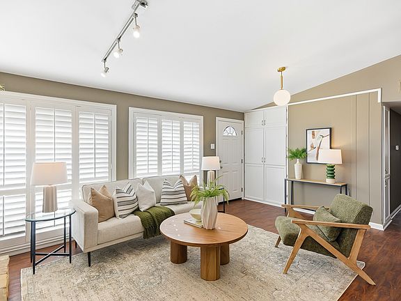 4th image of 1001 Coffey Ct
