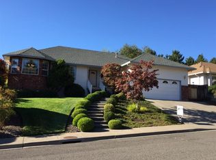1547 Cypress Point Dr, Medford, OR