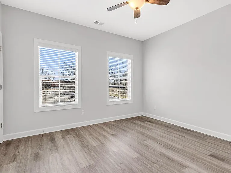 2761 Bell Dr SE — Photo 30