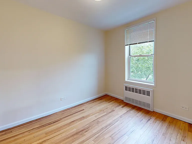 24510 Grand Central Pkwy #4E — Photo 10
