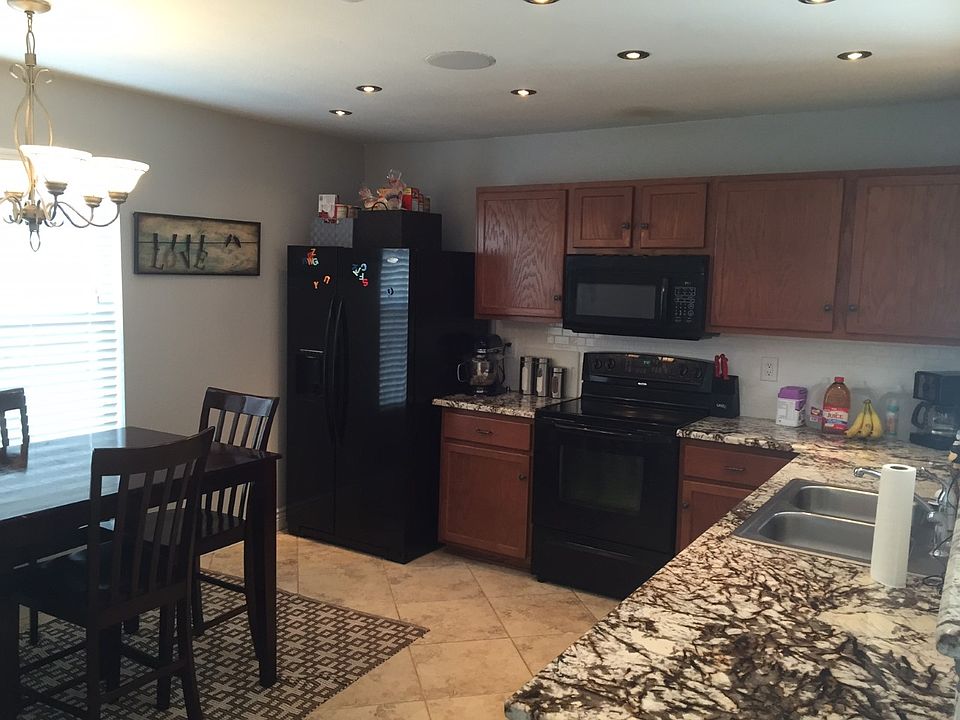 Kitchen/Kitchenet 