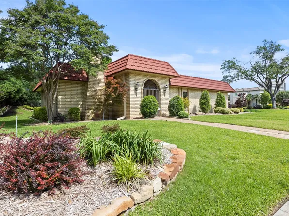 400 Balboa Ct, Irving, TX 75062