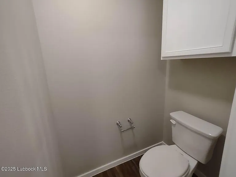 2121 N Jayton Ave #A — Photo 14