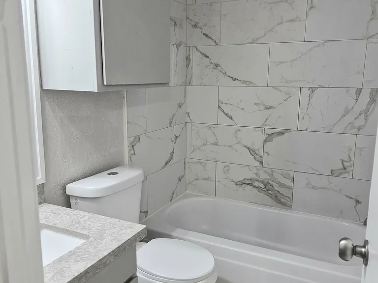 406 Matt Ln — Photo 13