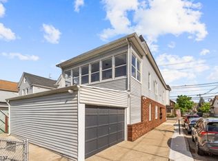 59 Locust Ave #2R, Wallington, NJ 07057