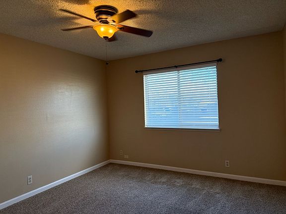 5th image of 425 Rick Ct #D