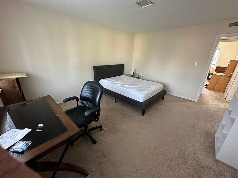 Guest bedroom
