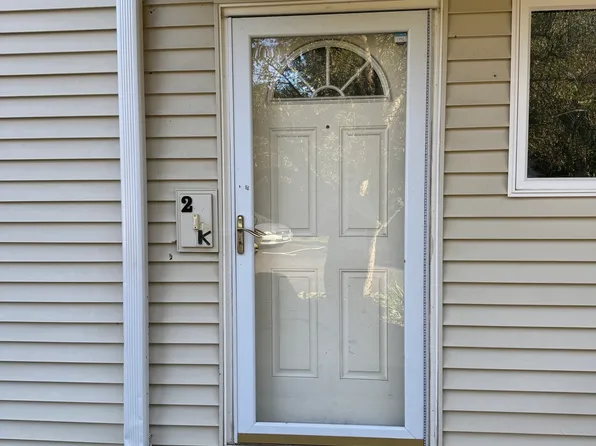 220 Main Street APT 2K, New Hartford, CT 06057