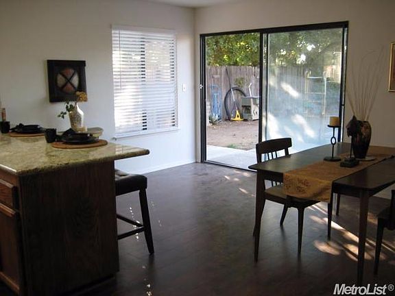 4th image of 1124 Vinci Ave