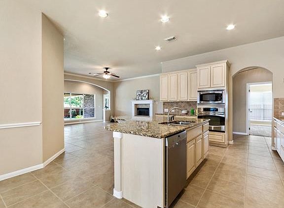 4th image of 1708 Harvest Bend Ln