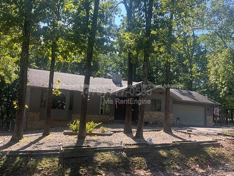 12 Sunderland Dr — Photo 1