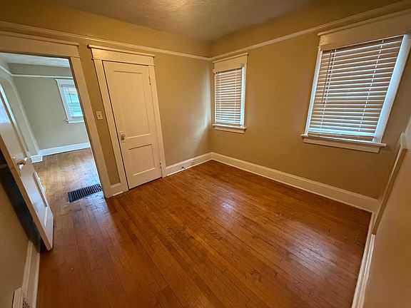 5th image of 2945 N 36th St