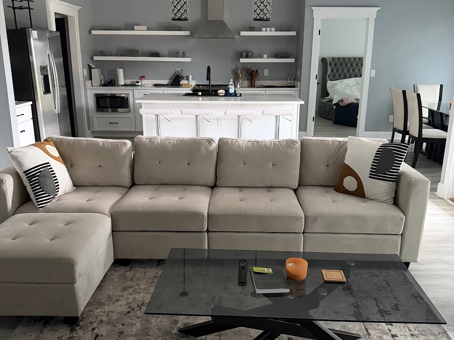 4 bed, 1850 sqft, $3,000 — Photo 2