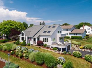 5 Overlook Dr, Bristol, RI 02809