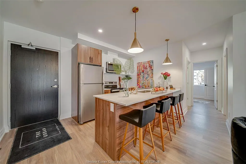2 bed, $2,300 — Photo 4
