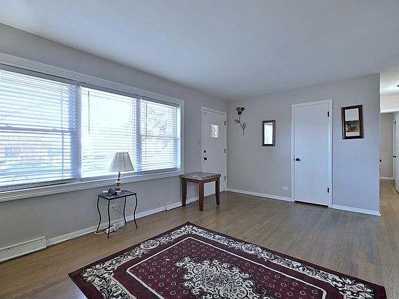 5th image of 341 Iroquois Rd