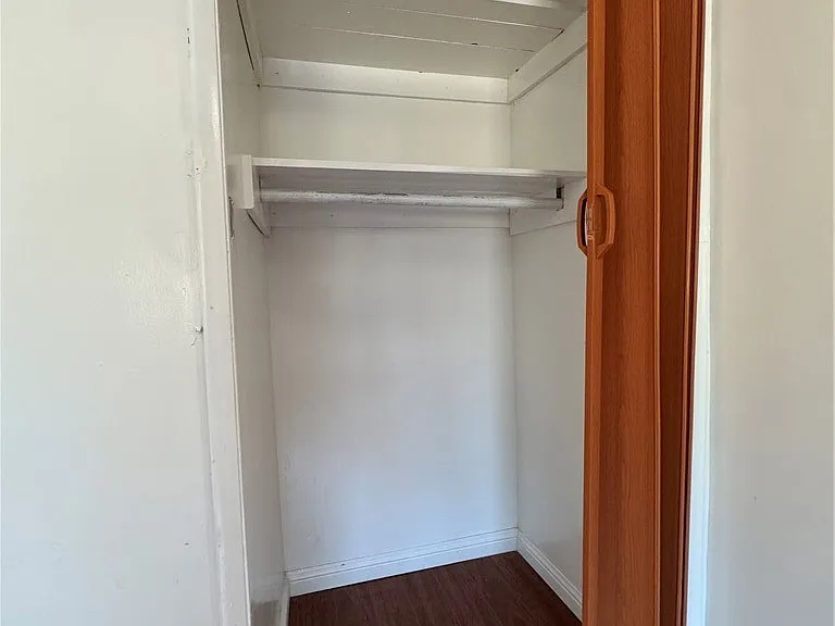 1466 Silver Lake Blvd — Photo 9