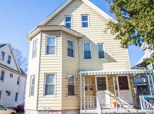 18-20 Leonard St, Springfield, MA 01104