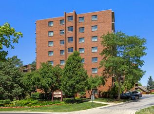 1 Bloomingdale Pl APT 703, Bloomingdale, IL 60108
