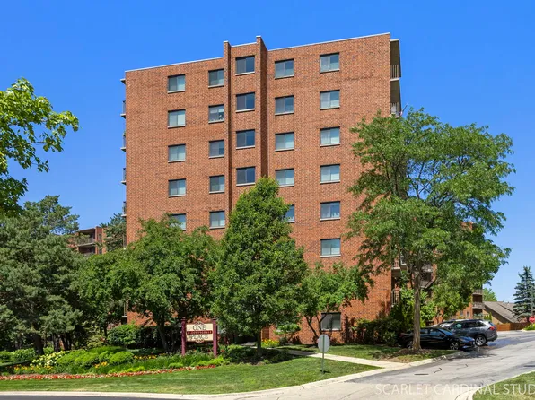 1 Bloomingdale Pl APT 703, Bloomingdale, IL 60108