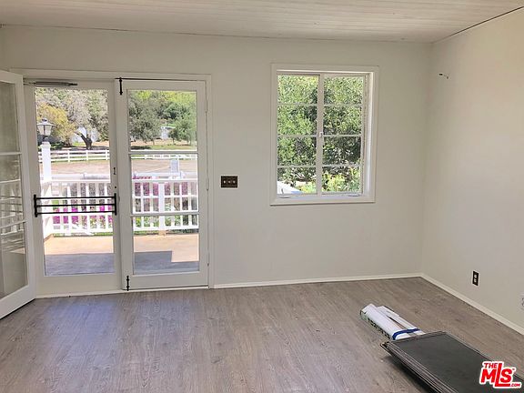 4th image of 23287 Palm Canyon Ln #5