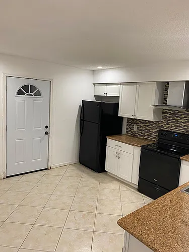 1537 Kings Rd Photo 1